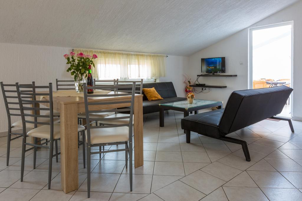 Apartments Marica Нови-Винодолски Экстерьер фото