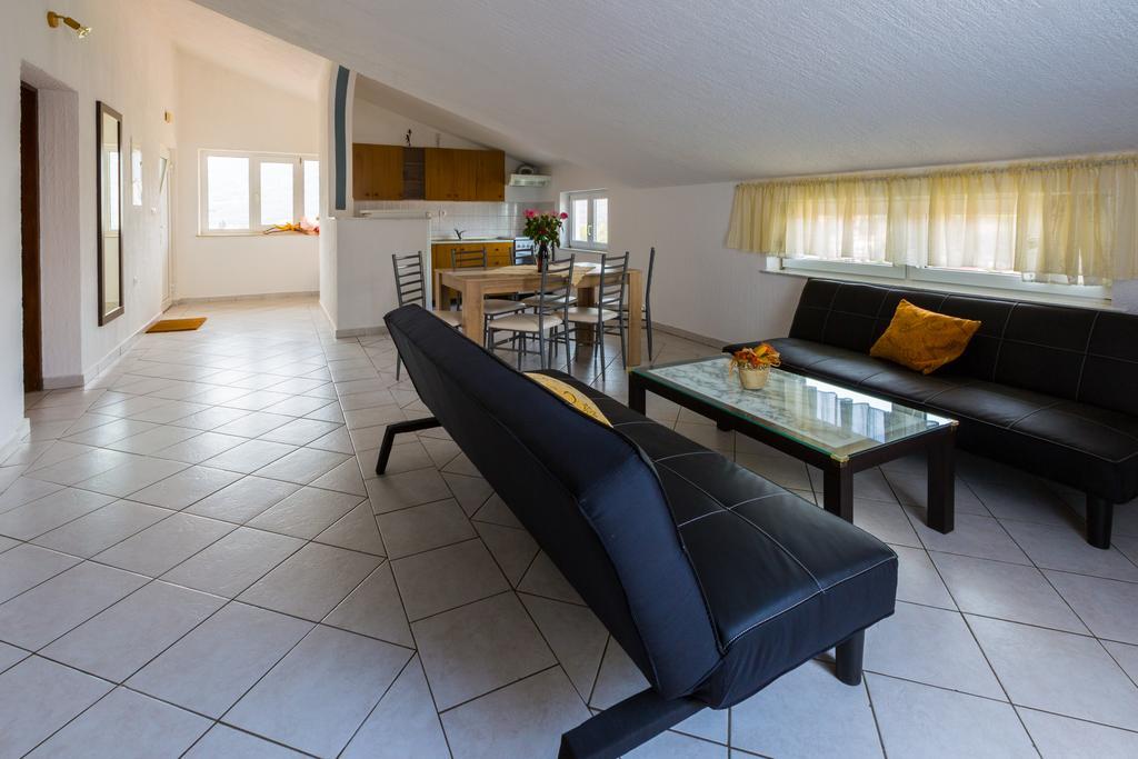 Apartments Marica Нови-Винодолски Экстерьер фото