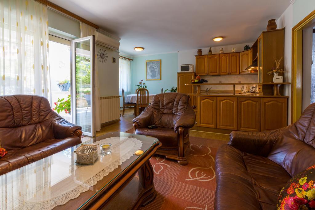 Apartments Marica Нови-Винодолски Экстерьер фото